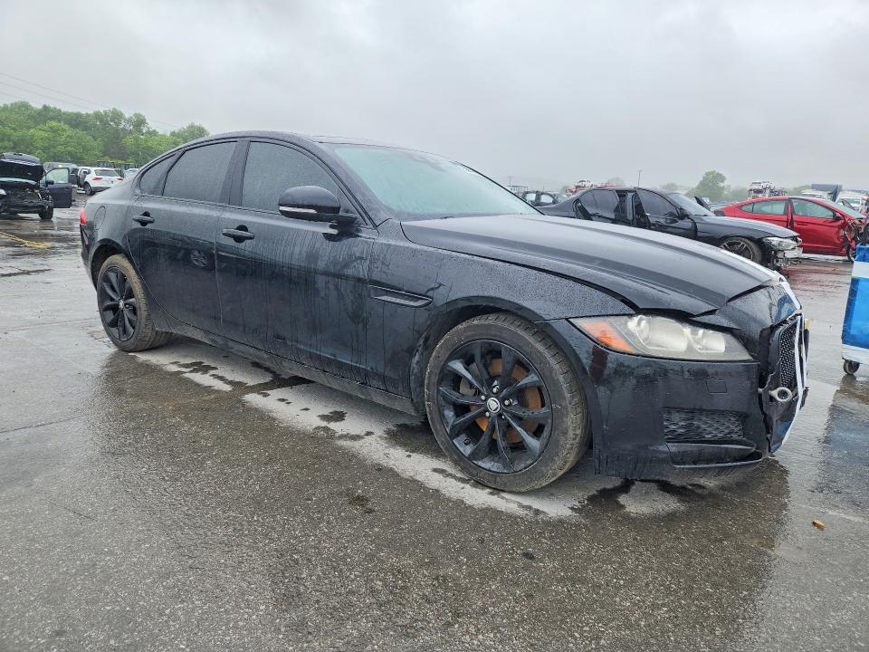 52613146 :رقم المزاد ، SAJBD4BN9HCY32252 vin ، 2017 Jaguar Xf مزاد بيع