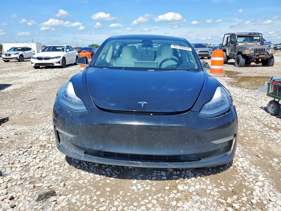 55198826 :رقم المزاد ، 5YJ3E1EB2KF194825 vin ، 2019 Tesla Mdl 3 مزاد بيع