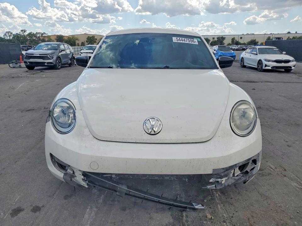 2014 Volkswagen Beetle მანქანა იყიდება აუქციონზე, vin: 3VWFP7AT9EM624291, აუქციონის ნომერი: 54447596
