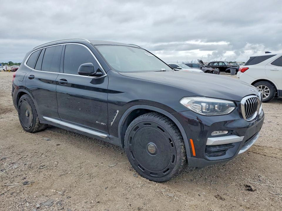 48029746 :رقم المزاد ، 5UXTR9C50JLC80079 vin ، 2018 Bmw X3 مزاد بيع