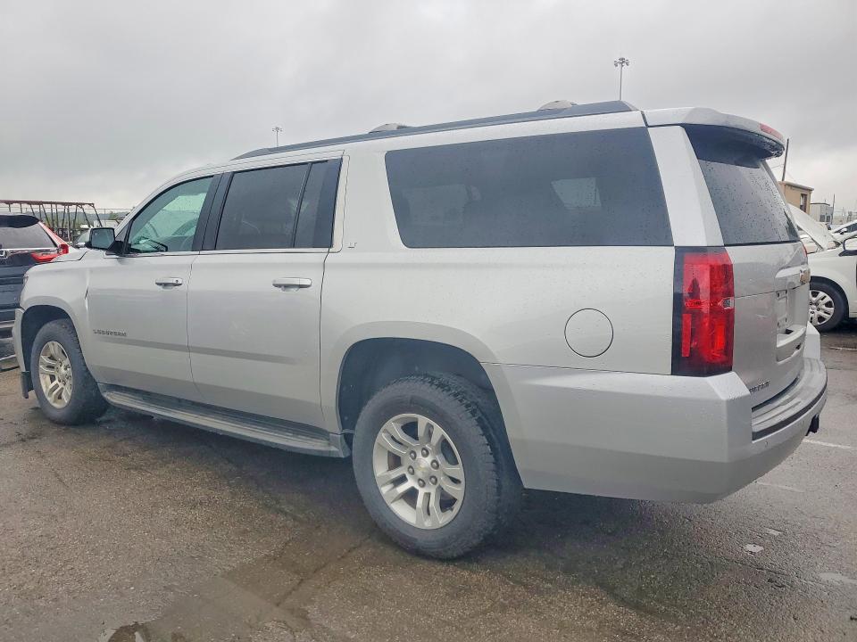 55256756 :رقم المزاد ، 1GNSKHKCXHR374994 vin ، 2017 Chevrolet Suburban مزاد بيع