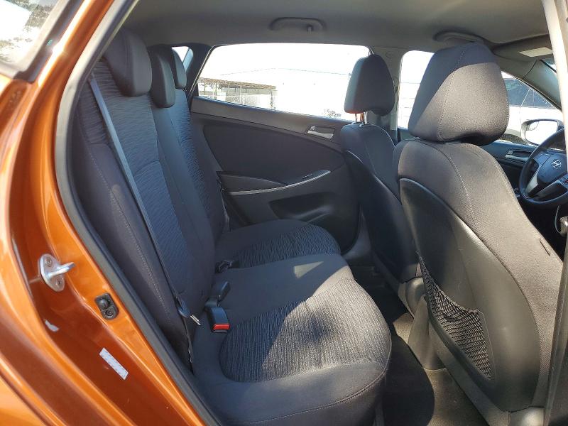 52988256 :رقم المزاد ، KMHCT5AEXFU217676 vin ، 2015 Hyundai Accent مزاد بيع