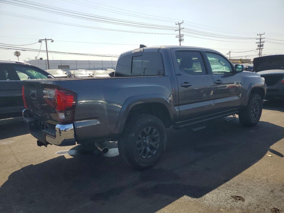 53984596 :رقم المزاد ، 5TFAZ5CNXMX103695 vin ، 2021 Toyota Tacoma مزاد بيع