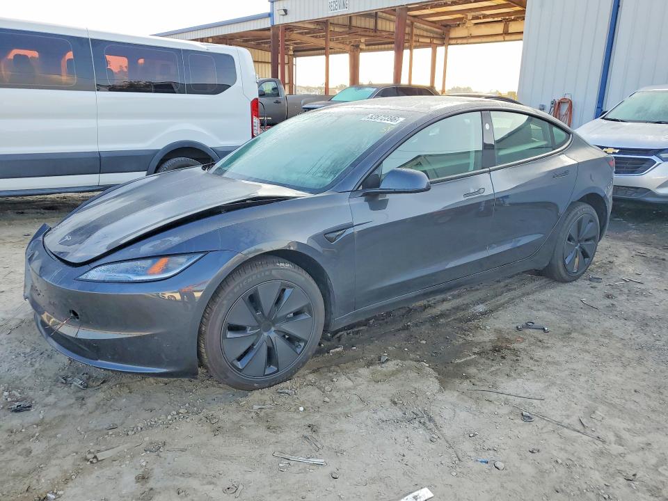 52872396 :رقم المزاد ، 5YJ3E1EA7SF030493 vin ، 2025 Tesla Model 3 مزاد بيع