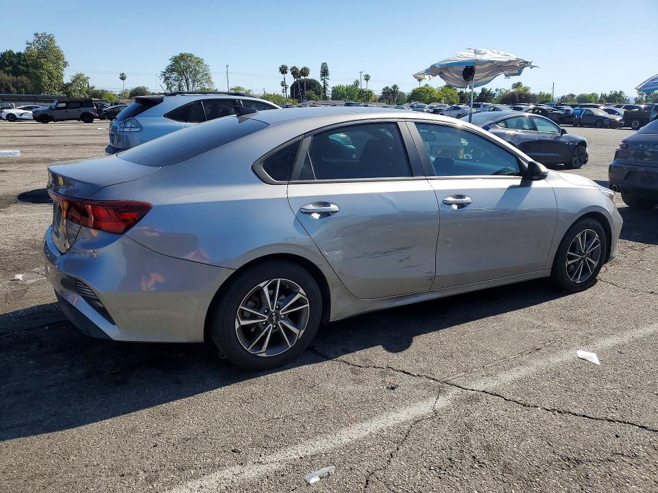 53028146 :رقم المزاد ، 3KPF24AD9PE587135 vin ، 2023 Kia Forte مزاد بيع