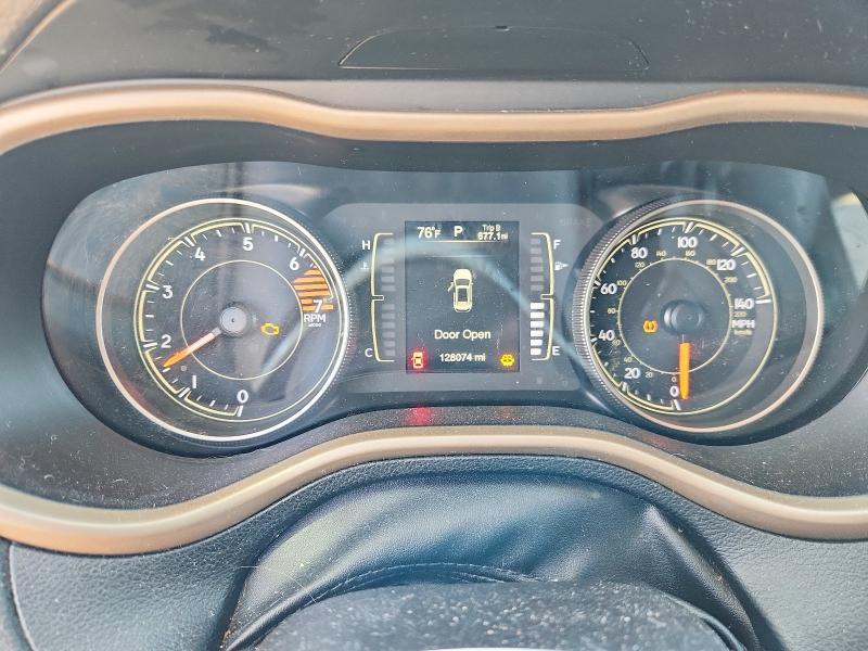 Продаж на аукціоні авто 2018 Jeep Cherokee, vin: 1C4PJMCB5JD614732, номер лоту: 53638466