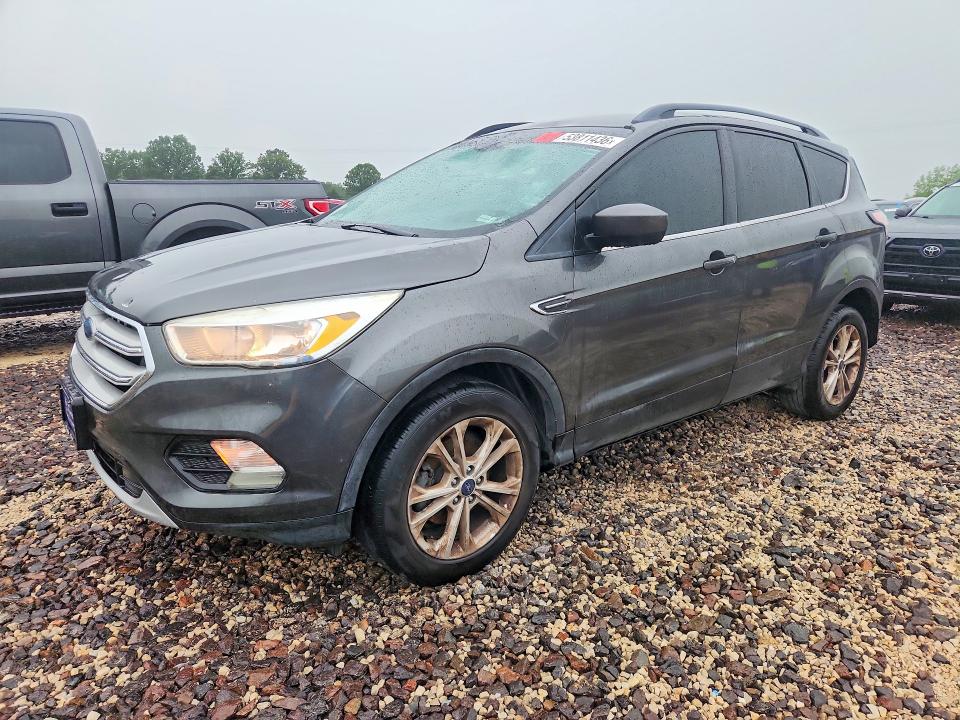 2018 Ford Escape მანქანა იყიდება აუქციონზე, vin: 1FMCU0GD3JUA93757, აუქციონის ნომერი: 53811436