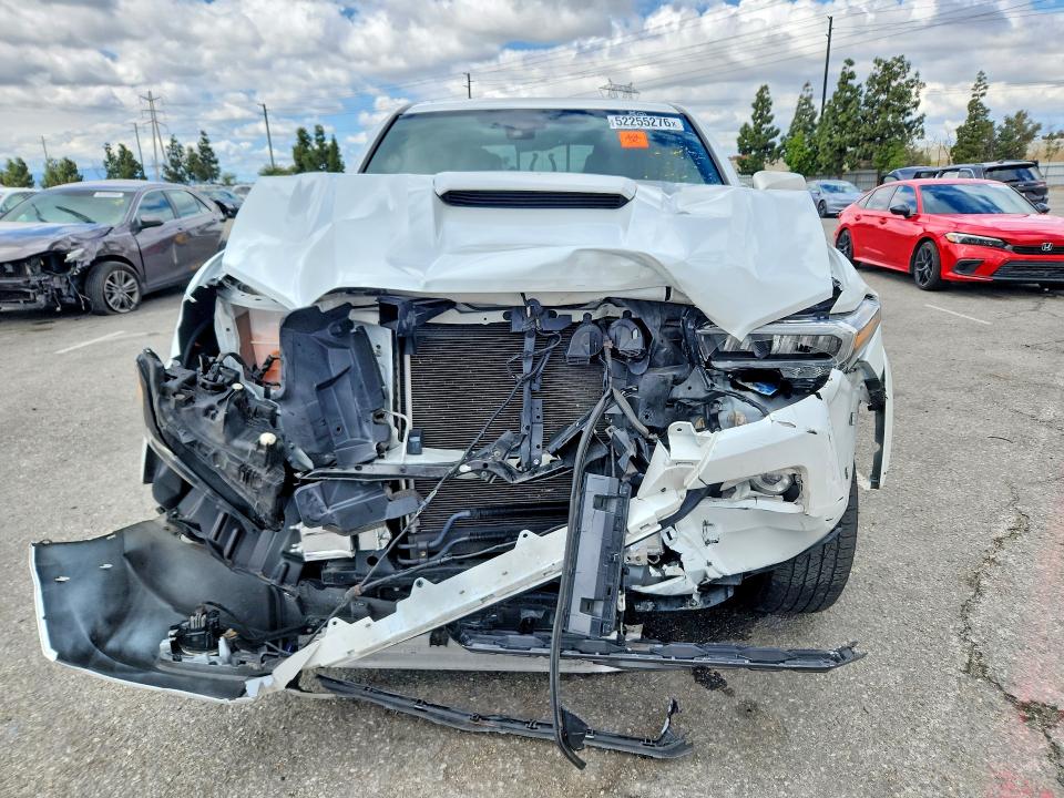 Продаж на аукціоні авто 2022 Toyota Tacoma, vin: 3TYDZ5BN4NT015610, номер лоту: 52255276