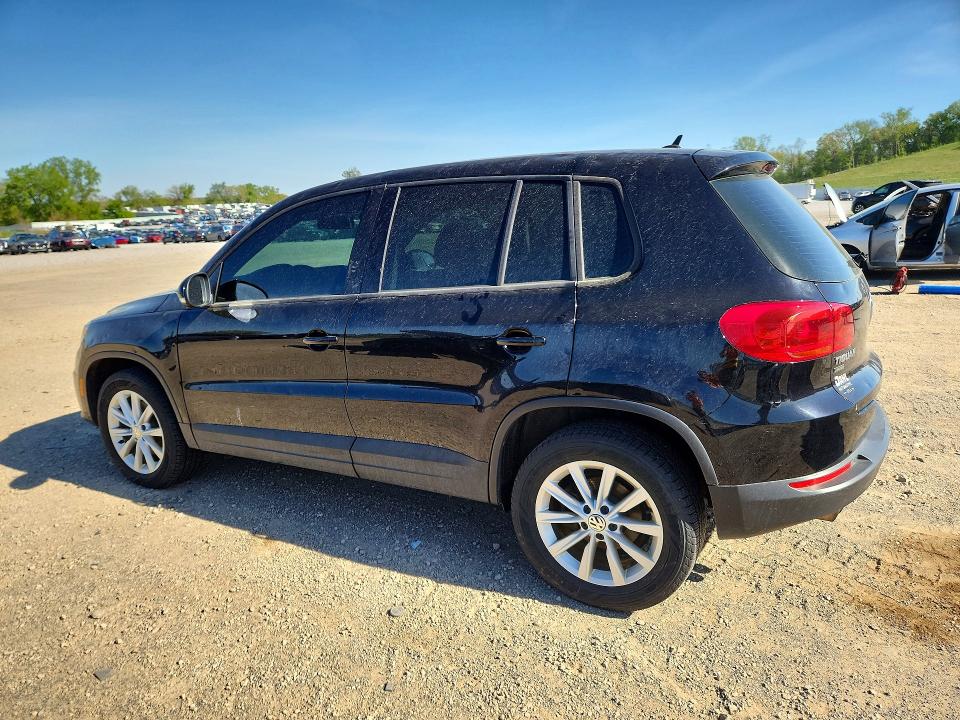 Auction sale of the 2017 Volkswagen Tiguan, vin: WVGBV7AXXHK045960, lot number: 53613136