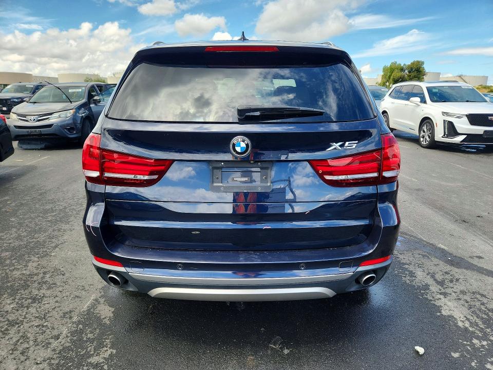 55365746 :رقم المزاد ، 5UXKR2C39H0X05678 vin ، 2017 Bmw X5 مزاد بيع