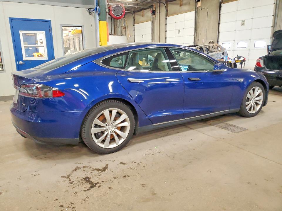 Продажа на аукционе авто 2015 Tesla Model S, vin: 5YJSA1S27FF090736, номер лота: 54631726