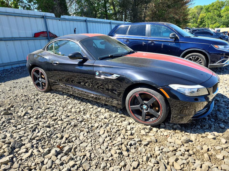 52853706 :رقم المزاد ، WBALM5C59BE495940 vin ، 2011 Bmw Z4 مزاد بيع