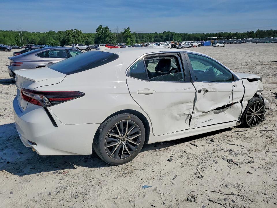 Продаж на аукціоні авто 2022 Toyota Camry, vin: 4T1G11AK3NU653483, номер лоту: 52232976