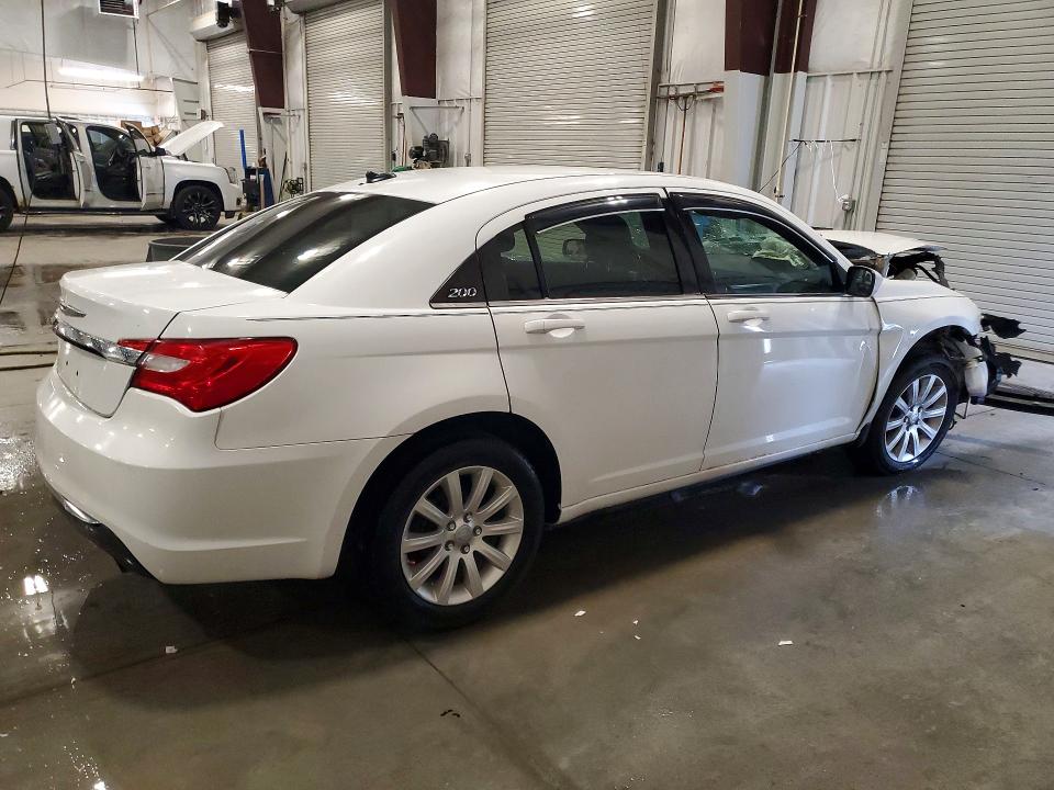 51308436 :رقم المزاد ، 1C3CCBBB6EN112007 vin ، 2014 Chrysler 200 مزاد بيع