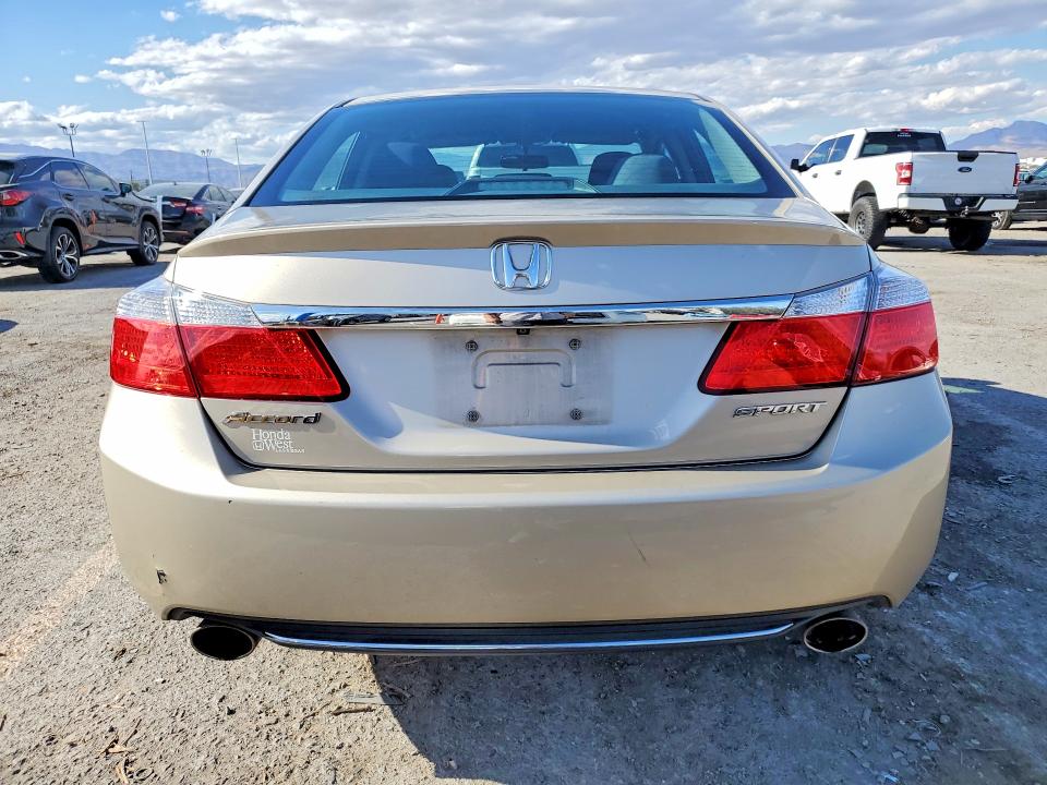 Продажа на аукционе авто 2015 Honda Accord, vin: 1HGCR2F52FA132151, номер лота: 55551066