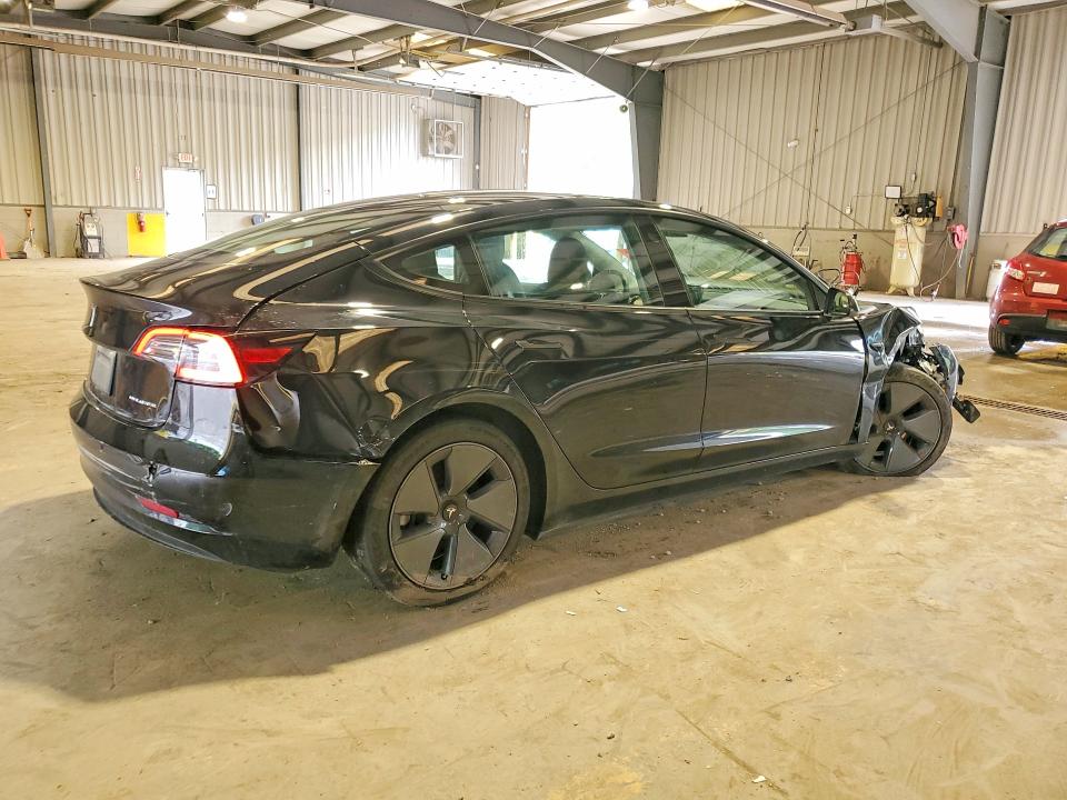 55136886 :رقم المزاد ، 5YJ3E1EB7NF332413 vin ، 2022 Tesla Model 3 مزاد بيع