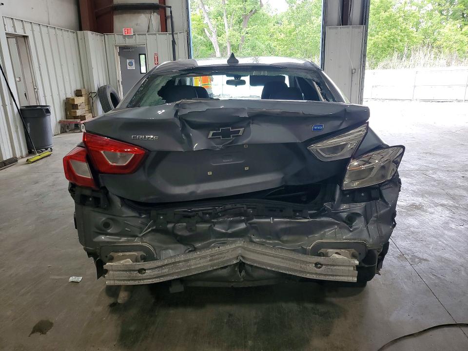 55518506 :رقم المزاد ، 1G1BH5SE1J7140129 vin ، 2018 Chevrolet Cruze مزاد بيع