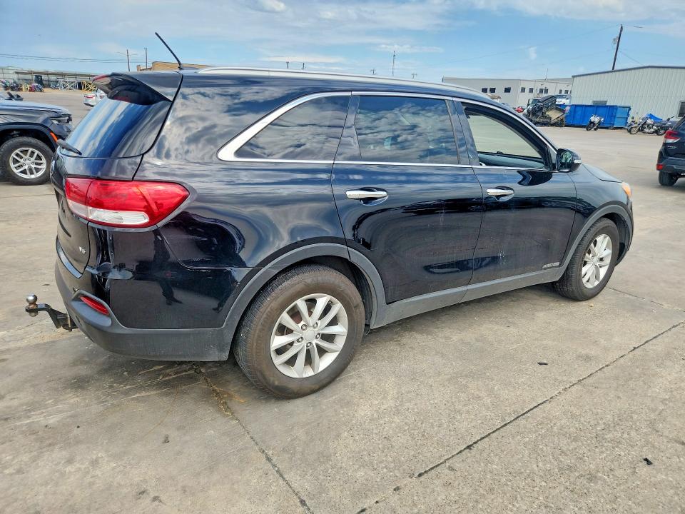 2017 Kia Sorento მანქანა იყიდება აუქციონზე, vin: 5XYPGDA56HG219885, აუქციონის ნომერი: 55369526