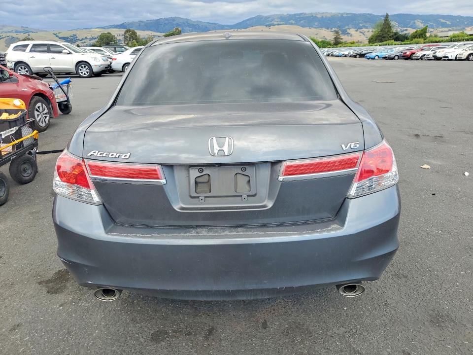 Продажа на аукционе авто 2011 Honda Accord, vin: 1HGCP3F88BA012483, номер лота: 52394826