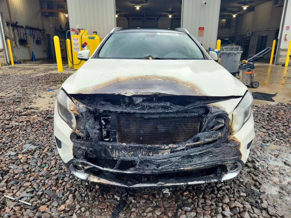 2015 Mercedes-benz Gla მანქანა იყიდება აუქციონზე, vin: WDCTG4GB4FJ170785, აუქციონის ნომერი: 55313726