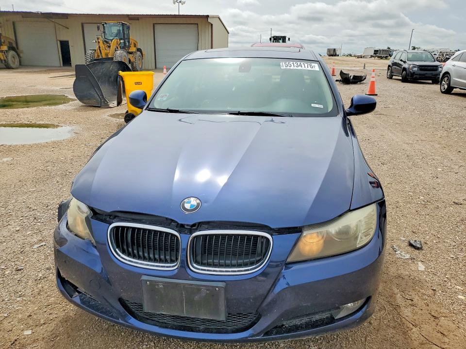55134176 :رقم المزاد ، WBAPH5G56BNM76245 vin ، 2011 Bmw 328 مزاد بيع