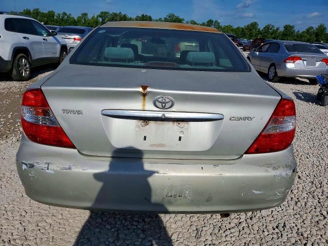 54001386 :رقم المزاد ، 4T1BE32K62U541149 vin ، 2002 Toyota Camry مزاد بيع