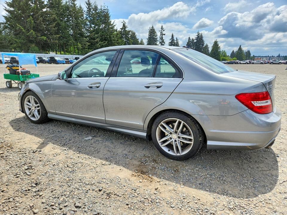 2014 Mercedes-benz C მანქანა იყიდება აუქციონზე, vin: WDDGF8AB5EA939972, აუქციონის ნომერი: 54433946