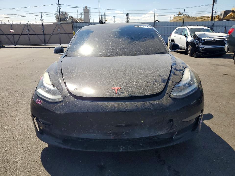 Продажа на аукционе авто 2019 Tesla Model 3, vin: 5YJ3E1EB4KF211995, номер лота: 52525226