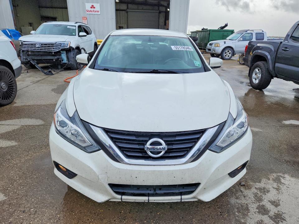 Продаж на аукціоні авто 2018 Nissan Altima, vin: 1N4AL3APXJC266219, номер лоту: 55178546