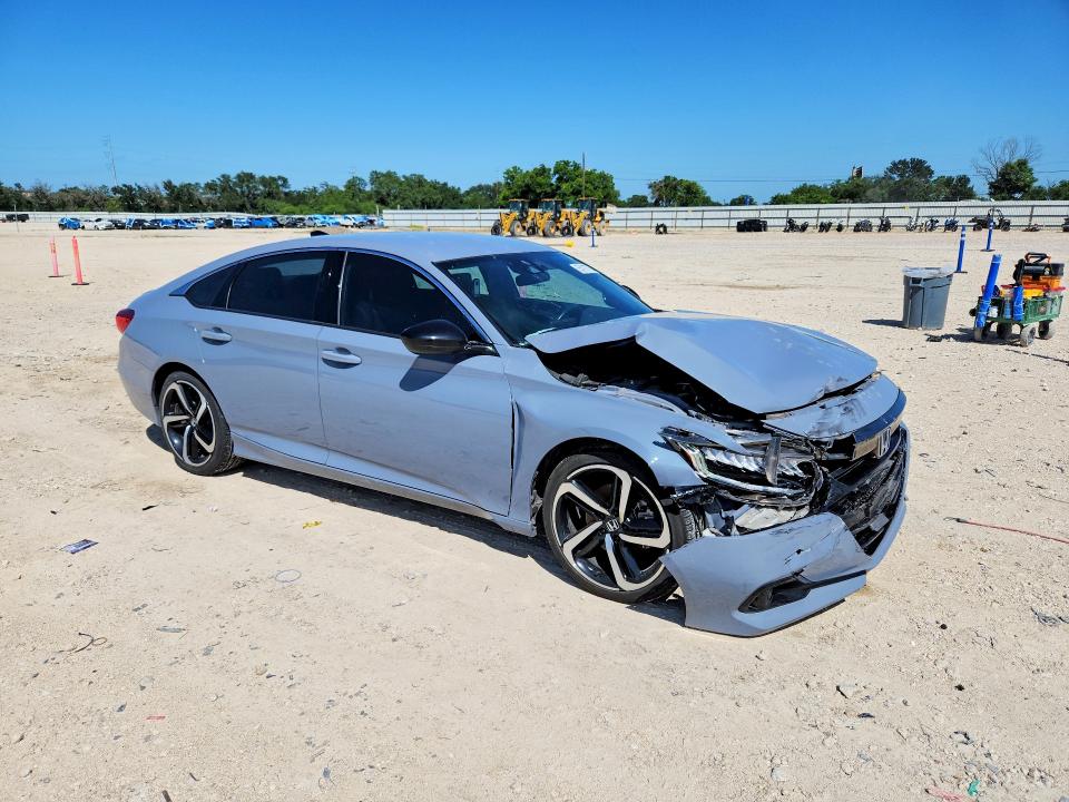 55117736 :رقم المزاد ، 1HGCV3F24NA031232 vin ، 2022 Honda Accord مزاد بيع