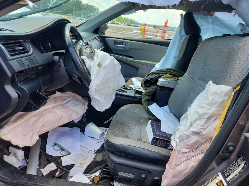 55582236 :رقم المزاد ، 4T1BF1FKXGU583892 vin ، 2016 Toyota Camry مزاد بيع