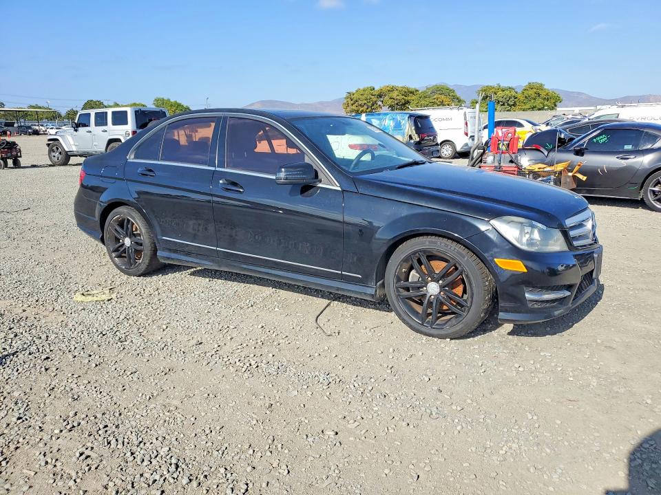 53957326 :رقم المزاد ، WDDGF4HB5DR242722 vin ، 2013 Mercedes-benz C مزاد بيع