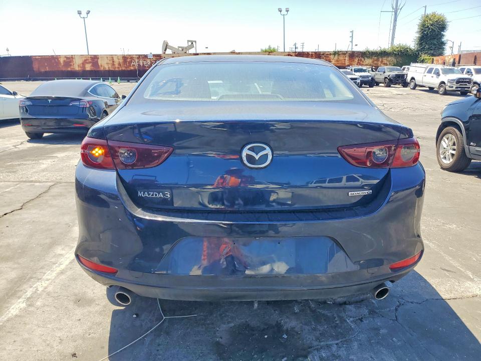 52237646 :رقم المزاد ، JM1BPAAL5M1345141 vin ، 2021 Mazda 3 مزاد بيع