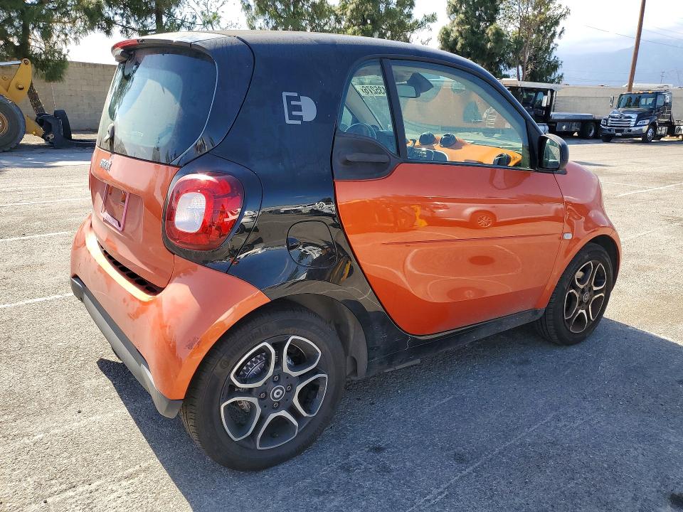 Продажа на аукционе авто 2018 Smart Fortwo, vin: WMEFJ9BA5JK265781, номер лота: 55435276