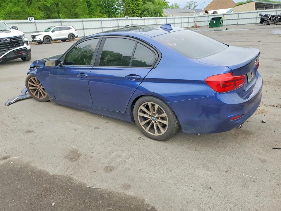 52413196 :رقم المزاد ، WBA8E1G58JNU89440 vin ، 2018 Bmw 320 مزاد بيع