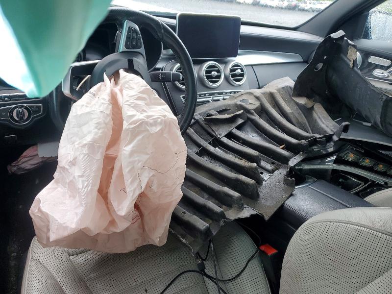 52529636 :رقم المزاد ، 55SWF4KBXHU182932 vin ، 2017 Mercedes-benz C مزاد بيع