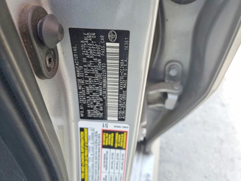 52186346 :رقم المزاد ، 4T1B11HK8KU229793 vin ، 2019 Toyota Camry مزاد بيع