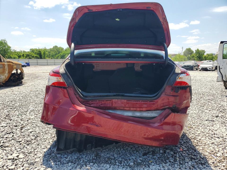 53514266 :رقم المزاد ، 4T1B11HK7JU537133 vin ، 2018 Toyota Camry مزاد بيع