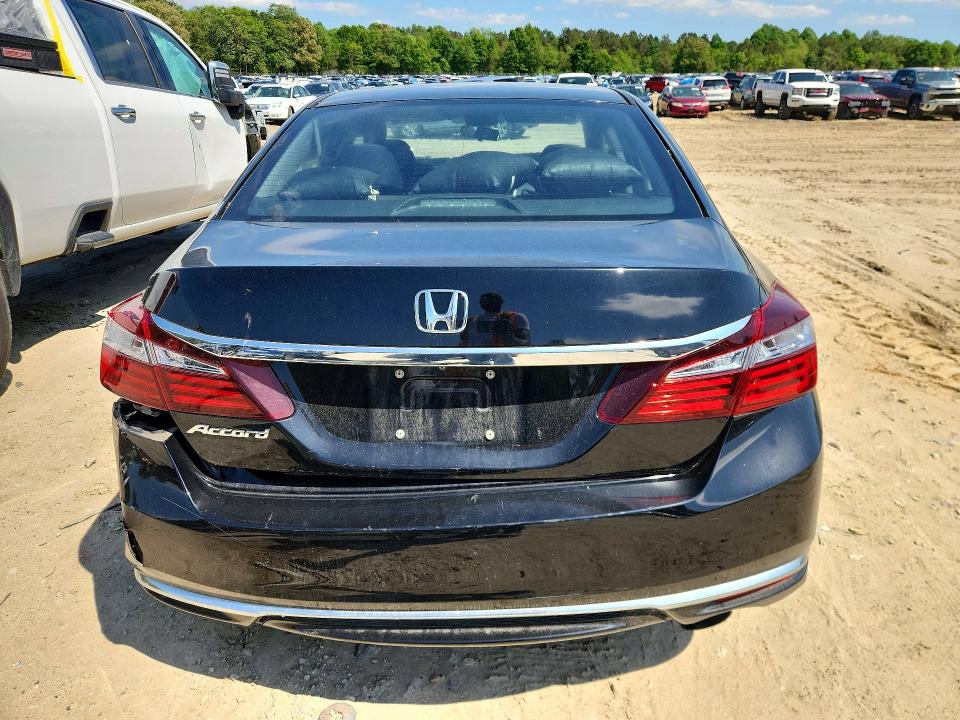 53562626 :رقم المزاد ، 1HGCR2F34HA237985 vin ، 2017 Honda Accord مزاد بيع