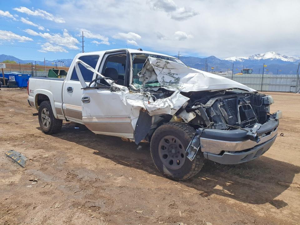 2005 Chevrolet Silverado მანქანა იყიდება აუქციონზე, vin: 2GCEK13T251186034, აუქციონის ნომერი: 52691166