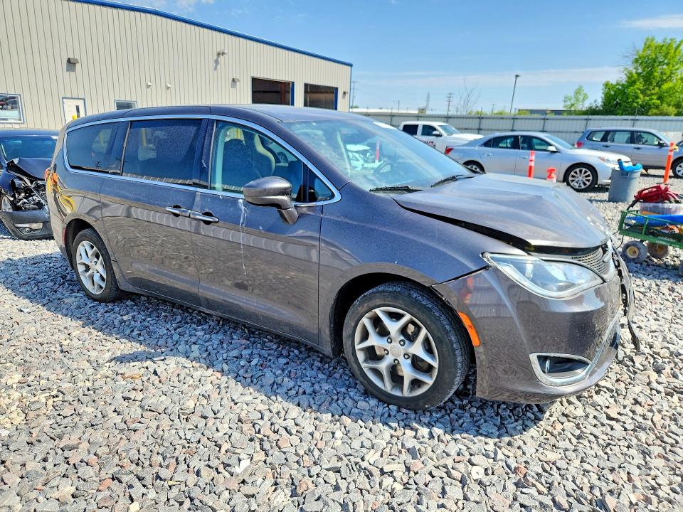 Продаж на аукціоні авто 2018 Chrysler Pacifica, vin: 2C4RC1FG7JR174499, номер лоту: 55318526