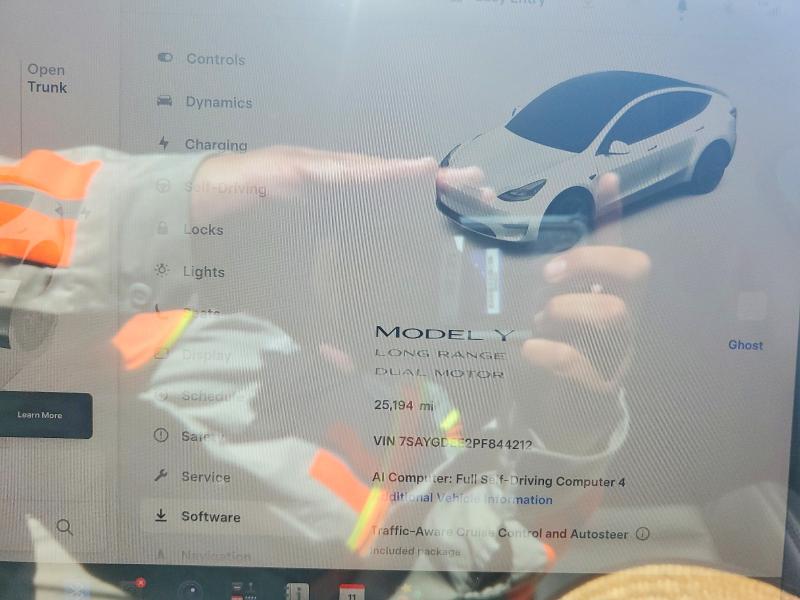 52940516 :رقم المزاد ، 7SAYGDEE2PF844212 vin ، 2023 Tesla Model Y مزاد بيع