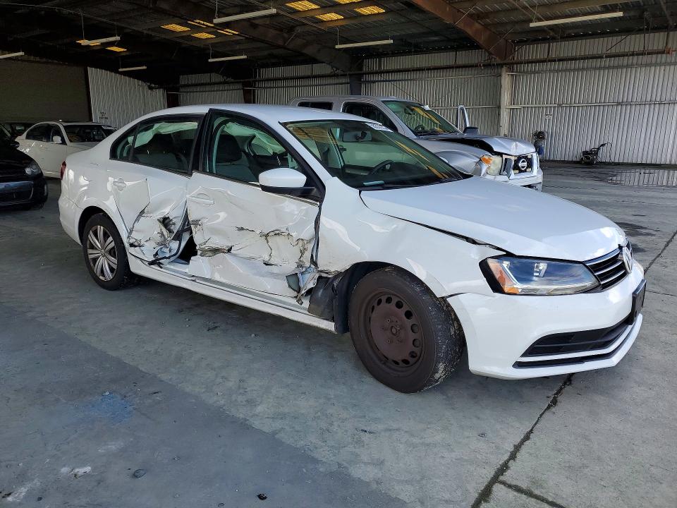 55222936 :رقم المزاد ، 3VW2B7AJ1HM282044 vin ، 2017 Volkswagen Jetta مزاد بيع