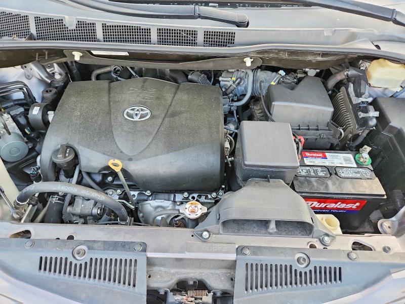 53950706 :رقم المزاد ، 5TDKZ3DC8HS841903 vin ، 2017 Toyota Sienna مزاد بيع