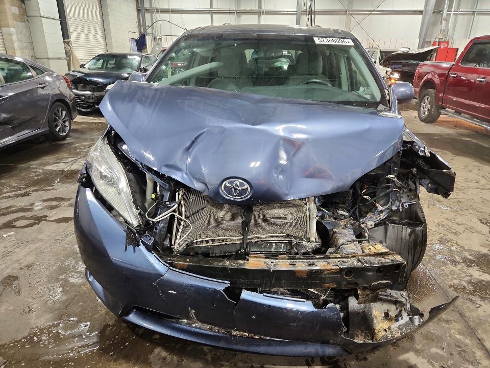 Aukcja sprzedaży 2016 Toyota Sienna, vin: 5TDKK3DC3GS737404, numer aukcji: 52366096