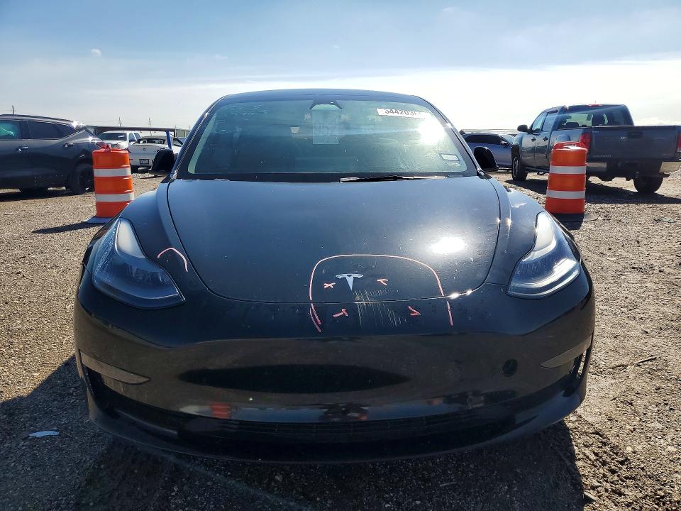 54420366 :رقم المزاد ، 5YJ3E1EA8NF355965 vin ، 2022 Tesla Model 3 مزاد بيع