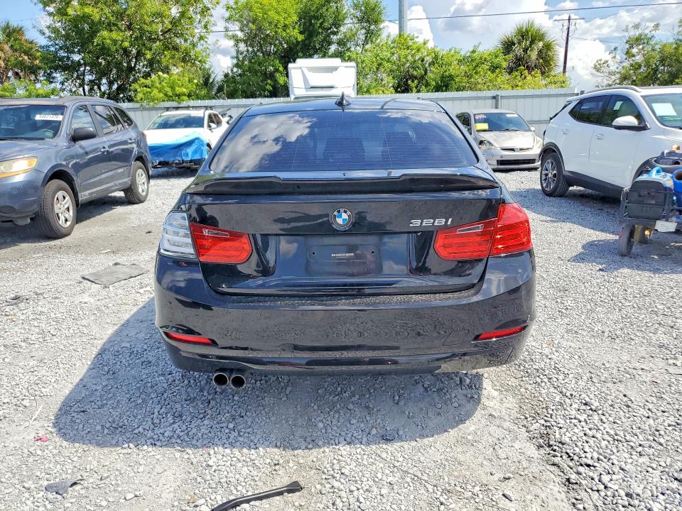 54818756 :رقم المزاد ، WBA3A5G59DNP22419 vin ، 2013 Bmw 328 مزاد بيع