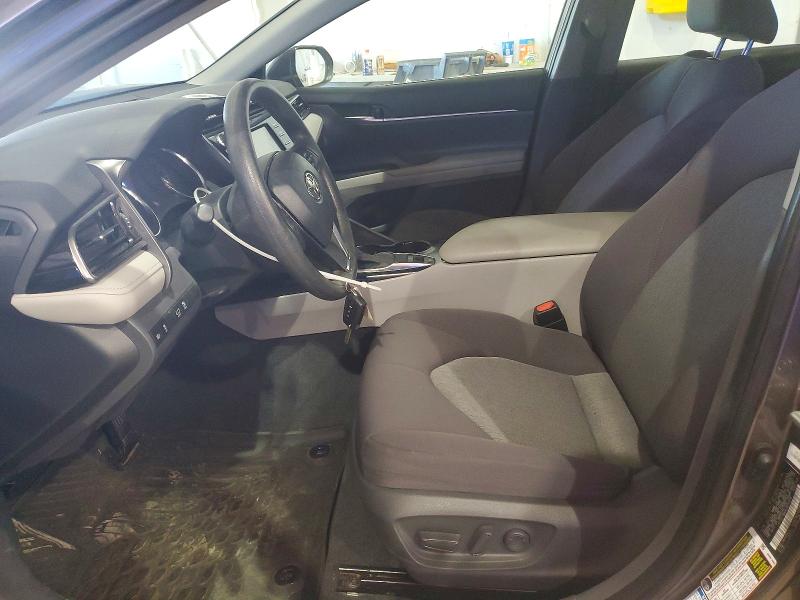 53237236 :رقم المزاد ، 4T1C11BK4LU017438 vin ، 2020 Toyota Camry مزاد بيع