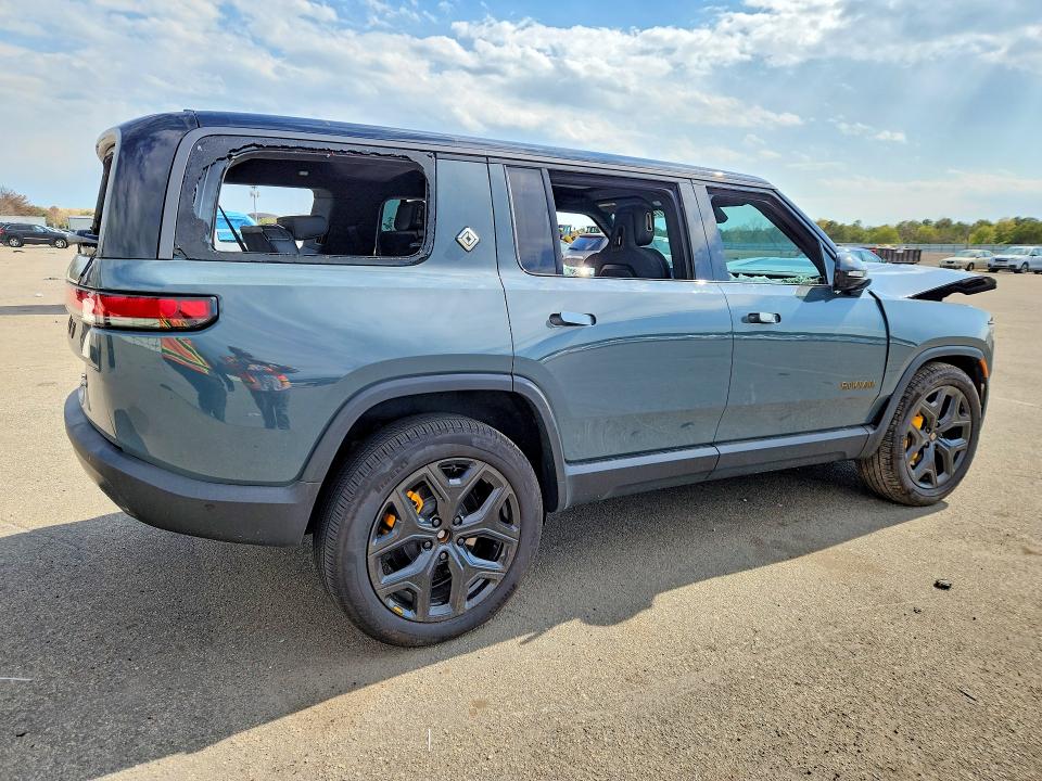 2025 Rivian R1s მანქანა იყიდება აუქციონზე, vin: 7PDSGCBP4SN065223, აუქციონის ნომერი: 52778116