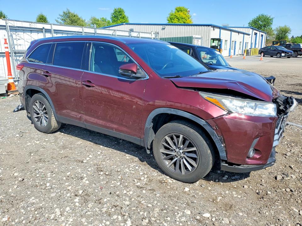Продажа на аукционе авто 2019 Toyota Highlander, vin: 5TDJZRFH7KS721766, номер лота: 52893356